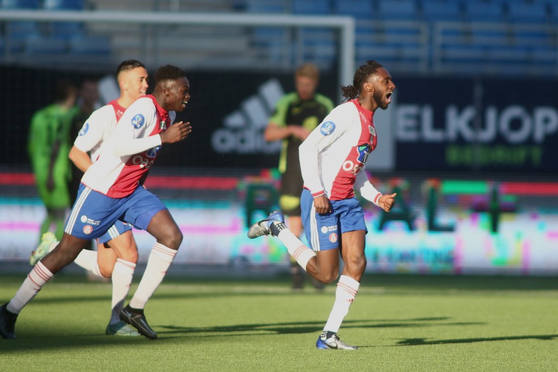 <em>Bilal Njie jubler etter at han scoret mot Brann i 4. runde i 2022. Foto: Christoffer Andersen / NTB</em>