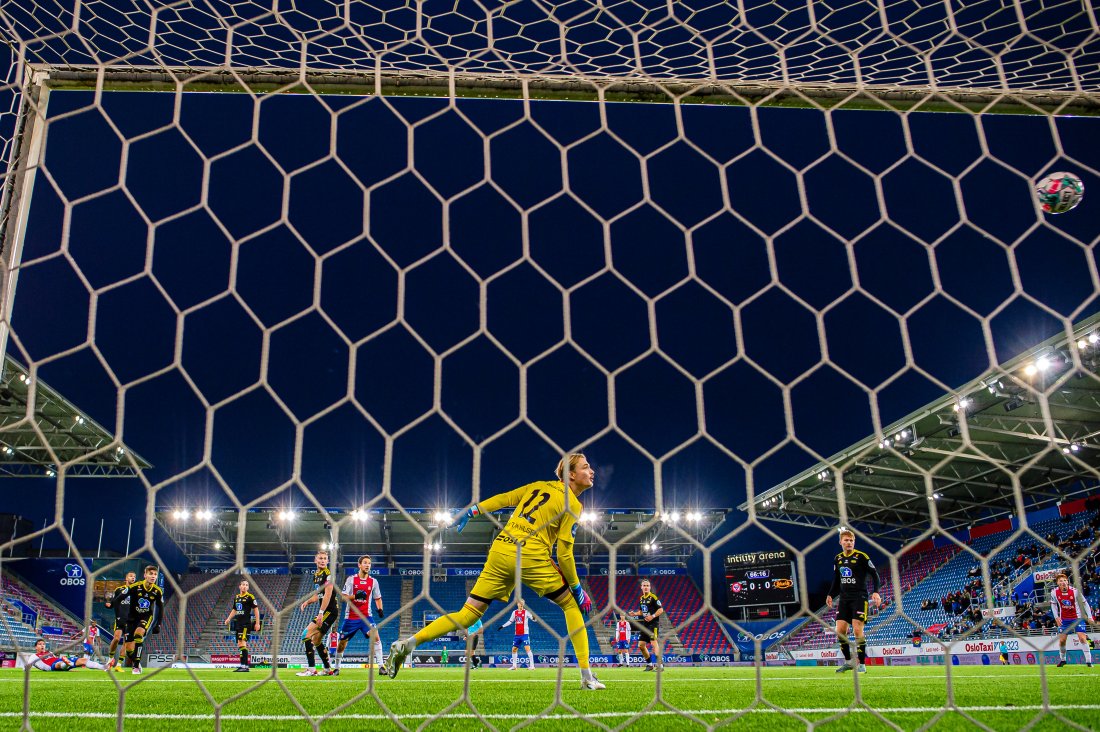 <em>Her scorer Remi-André Svindland målet som sendte oss til Eliteserien. Foto: Marius Simensen / BILDBYRÅN</em>